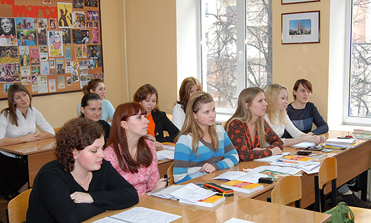 6 марта 2007 г. в ИГУМО состоялось открытие «Кабинета испанского языка» (аудитория 304). Преподавателем испанского языка Миновой Марией Владимировной, кандидатом филологических наук, доцентом кафедры романо-германской филологии ИГУМО была прочитана лекция «Испанский язык в мире и в нашей жизни».