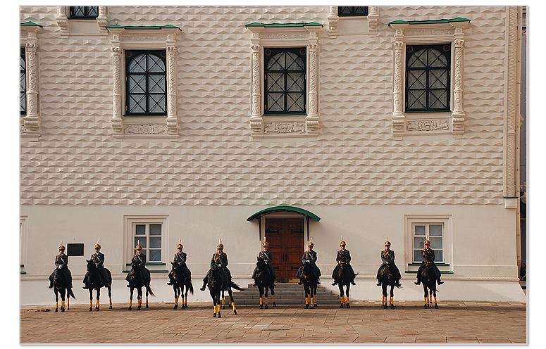 Церемониальный развод конных и пеших караулов Президентского полка, или как юные фотографы провели воскресное утро
