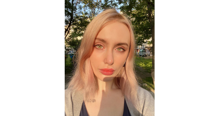 Анна Карпова на практике в рекламном агентстве Анна Карпова на практике в рекламном агентстве