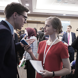 Успех интервью: изображайте «блондинку» Успех интервью: изображайте «блондинку»