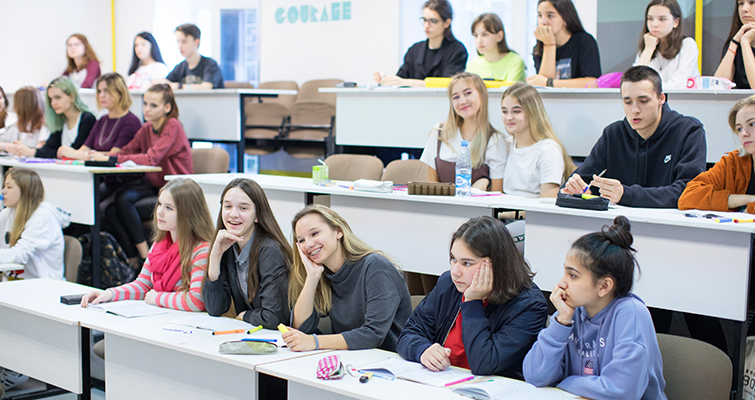 Dame Teen College Partnertausch