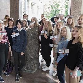 Старший курс спешит на помощь Старший курс спешит на помощь