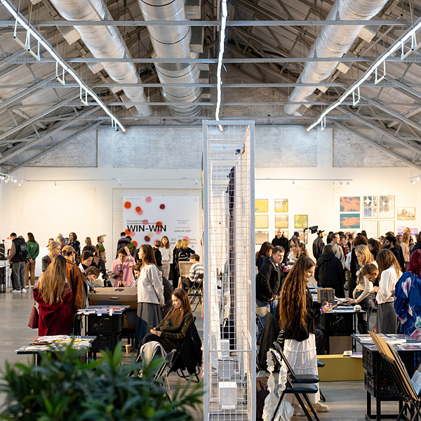 Студент МКИК Эдуард Гаджиев о работе фоторепортером на Винзаводе Студент МКИК Эдуард Гаджиев о работе фоторепортером на Винзаводе