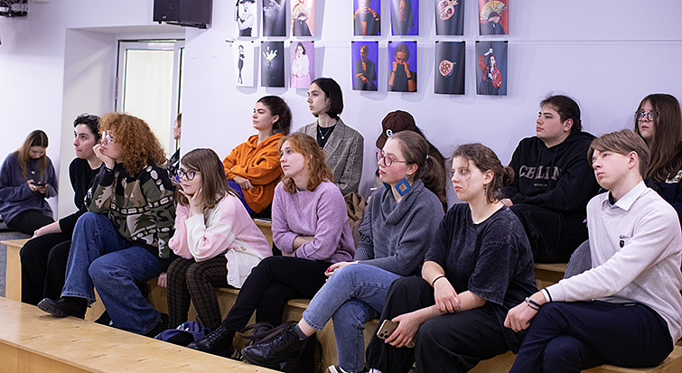 �������� �������� ����� � ���������� � ��������� �����