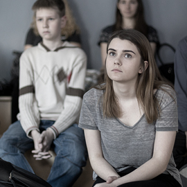 Школа, где тебя научат магии вне Хогвартса! Школа, где тебя научат магии вне Хогвартса!