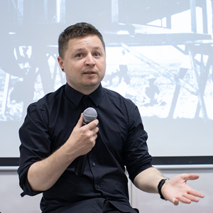 Совладелец «Супрематики» Владимир Лифанов: о дизайне, контексте и рэпе Совладелец «Супрематики» Владимир Лифанов: о дизайне, контексте и рэпе