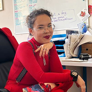 Выпускница Амина Аймаханова о работе в «Абраказябре» Выпускница Амина Аймаханова о работе в «Абраказябре»