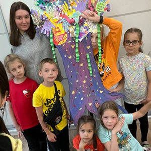 Студенты-лингвисты работают в городском лагере Студенты-лингвисты работают в городском лагере