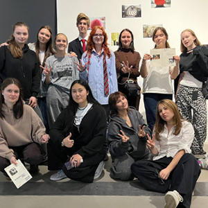 Практика репортажной и стрит-съемки на выездном занятии в ГЭС-2 Практика репортажной и стрит-съемки на выездном занятии в ГЭС-2