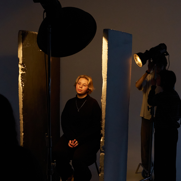 Первокурсники на практическом занятии в фотостудии VOX Первокурсники на практическом занятии в фотостудии VOX