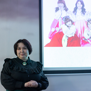 Юлия Ашурова: творческие мотивы в клипах k-pop Юлия Ашурова: творческие мотивы в клипах k-pop