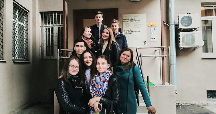 Дом-на-набережной-колледж-ИНЯЗ-на-сайт2.jpg Дом-на-набережной-колледж-ИНЯЗ-на-сайт2.jpg